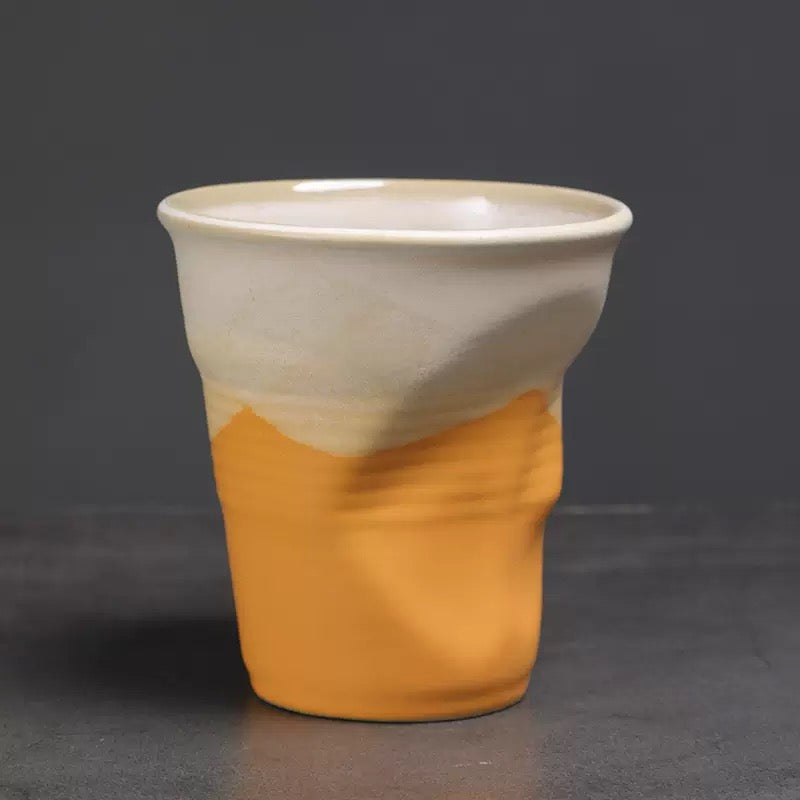 La Grande Tasse Froissée